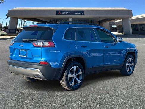 Used 2022 Jeep Cherokee Limited image 6