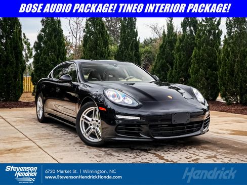 Used 2014 Porsche Panamera S image 1