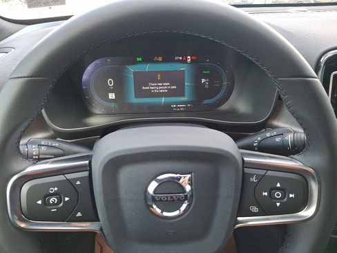 Certified 2024 Volvo C40 P8 Recharge Plus w/ Climate Package image 19