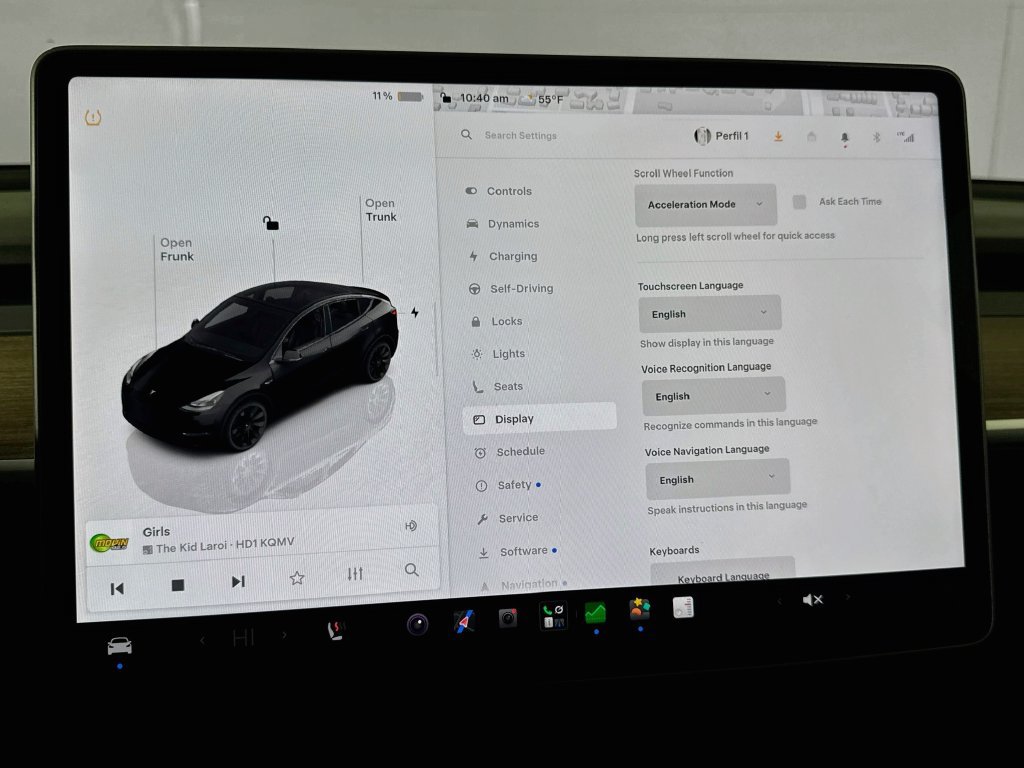 Used 2024 Tesla Model Y Long Range AWD/4WD image 41