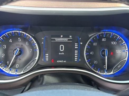 Used 2024 Chrysler Voyager LX image 23