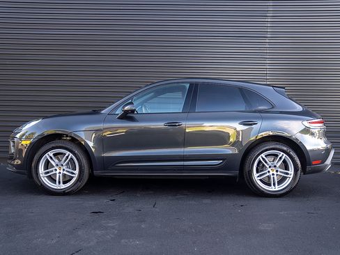 Used 2026 Porsche Macan AWD/4WD image 2