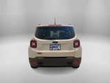 Used 2017 Jeep Renegade Altitude image 3