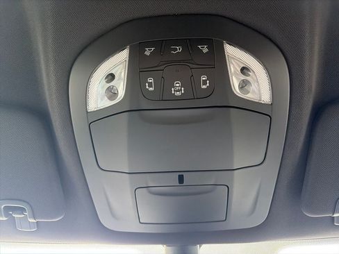 New 2027 Chrysler Pacifica Select FWD image 31