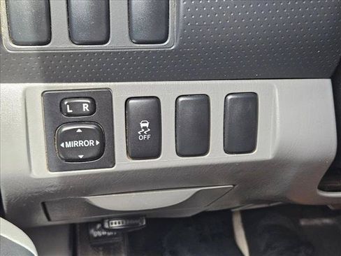 Used 2014 Toyota Tacoma PreRunner w/ Convenience Package RWD image 28