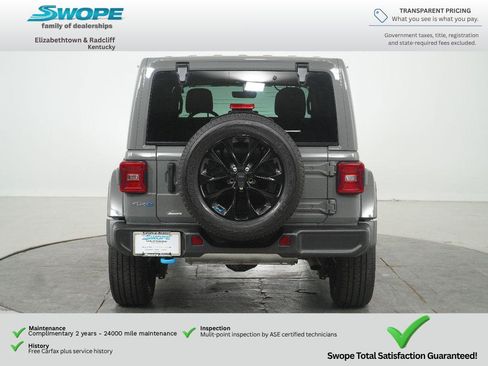 Used 2022 Jeep Wrangler Unlimited Sahara w/ Cold Weather Group AWD/4WD image 5