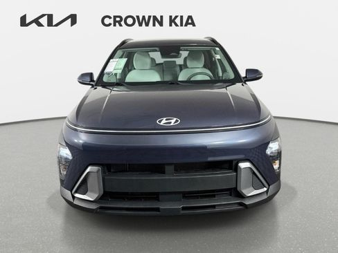 Used 2025 Hyundai Kona SEL FWD image 2