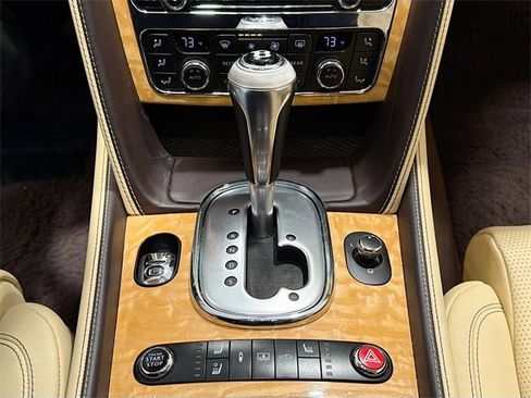 Used 2015 Bentley Flying Spur W12 image 14