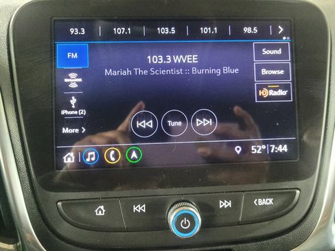 Used 2021 Chevrolet Equinox Premier image 25