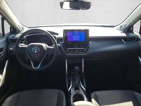 Used 2023 Toyota Corolla Cross XLE w/ Convenience Package AWD/4WD image 15