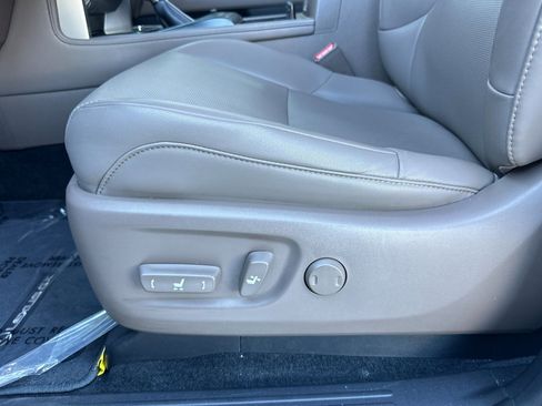 Certified 2021 Lexus GX 460 Premium w/ Premium Package image 15