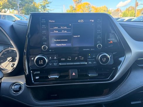 Used 2022 Toyota Highlander XLE image 33