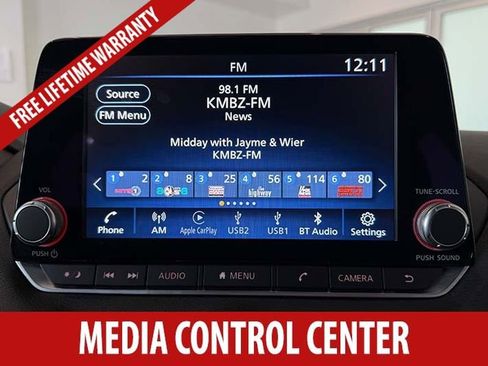 Used 2024 Nissan Sentra SV FWD image 11