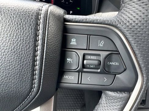 Used 2025 Toyota Tundra Limited image 23