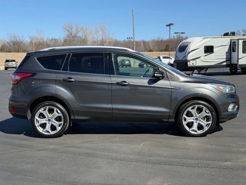 Used 2017 Ford Escape Titanium image 8