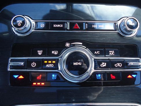 Used 2023 Lincoln Nautilus Reserve w/ Equipment Group 201A image 19