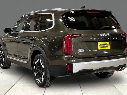 Used 2025 Kia Telluride S AWD/4WD image 11