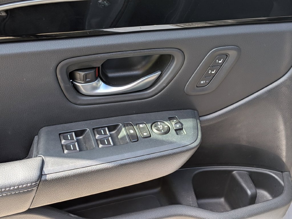 Used 2025 Honda Pilot Touring image 14