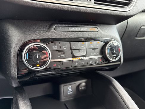 Certified 2022 Ford Escape SE w/ Convenience Package AWD/4WD image 19