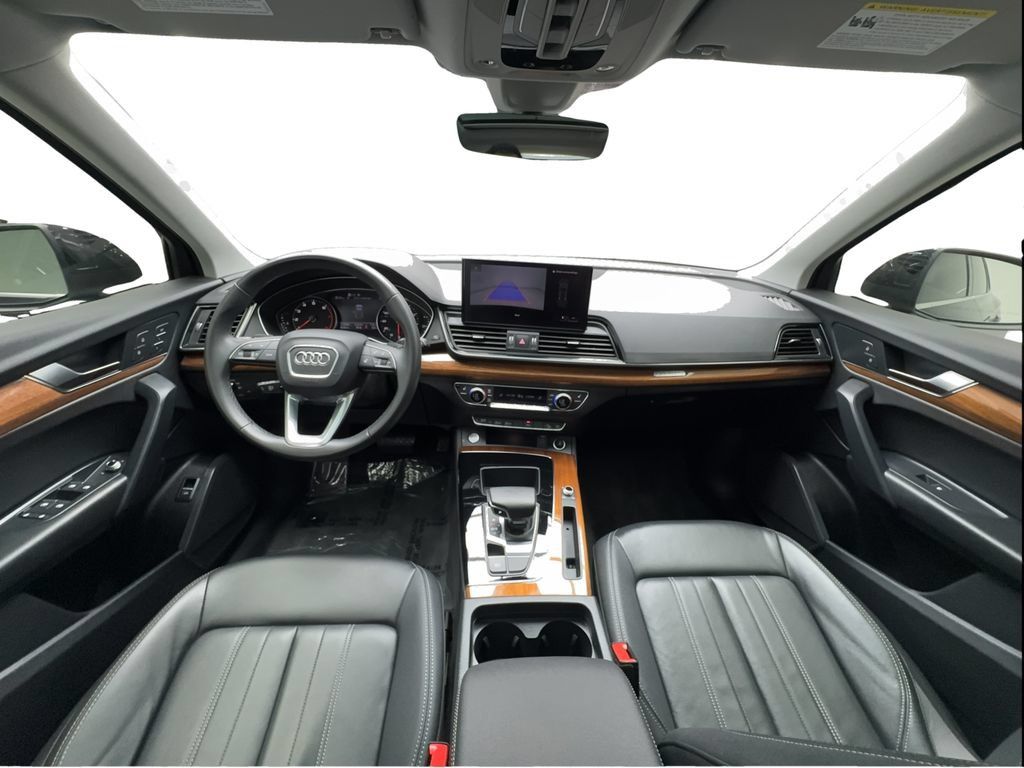 Used 2023 Audi Q5 2.0T Premium w/ Convenience Package AWD/4WD image 40