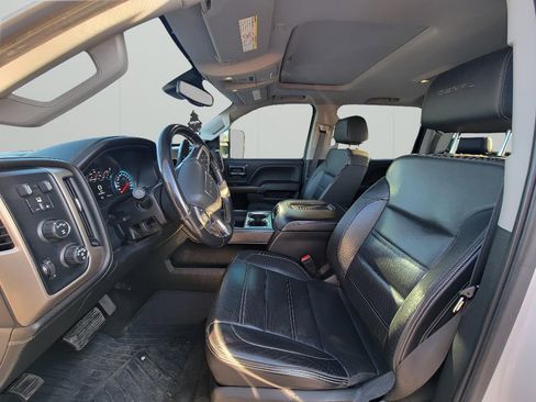 Used 2018 GMC Sierra 2500 Denali w/ Duramax Plus Package image 8