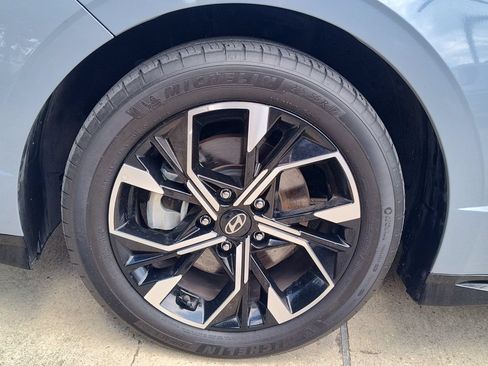 Used 2025 Hyundai Sonata SEL FWD image 15