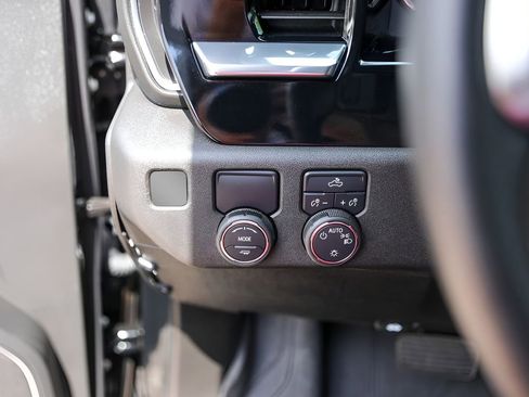 Certified 2025 Chevrolet Silverado 1500 LT w/ Texas Edition Plus image 18