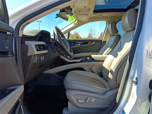 Used 2021 Lincoln Nautilus Reserve w/ Equipment Group 201A image 15