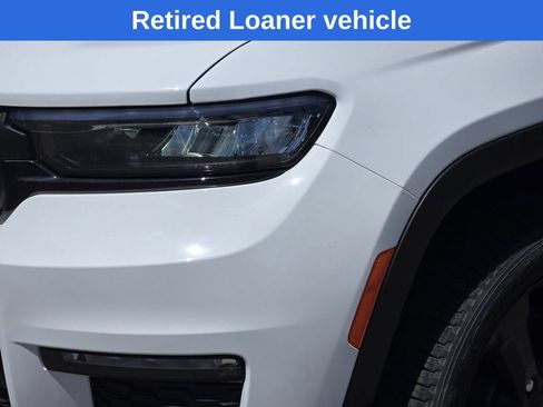 New 2025 Jeep Grand Cherokee L Limited w/ Black Appearance Package AWD/4WD image 5