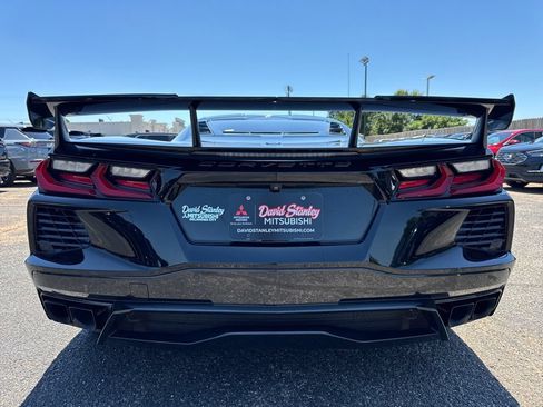 Used 2023 Chevrolet Corvette Stingray Coupe w/ 1LT RWD image 5