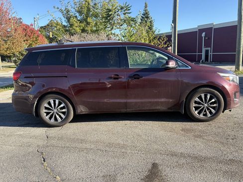 Used 2016 Kia Sedona SX image 6