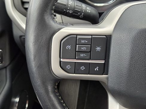 Used 2024 Ford Expedition XLT RWD image 32