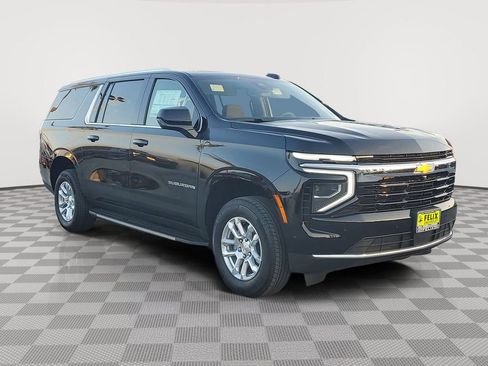 New 2026 Chevrolet Suburban LS image 2