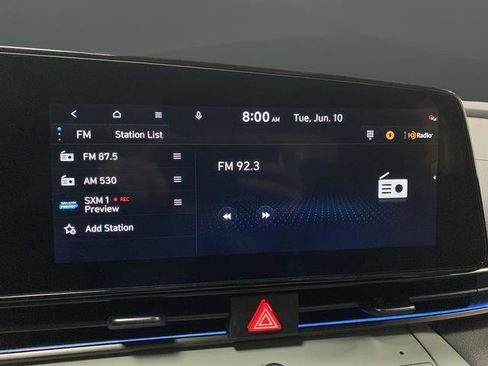 New 2025 Hyundai Elantra Limited image 18