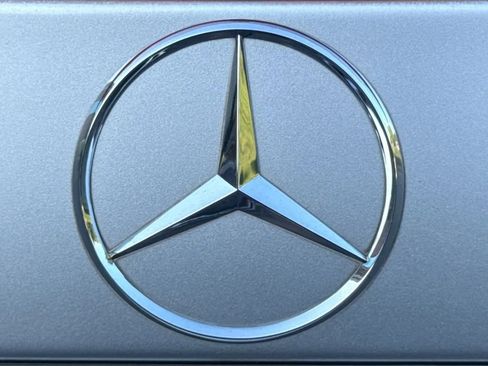 Used 2005 Mercedes-Benz E 500 4MATIC Sedan image 32