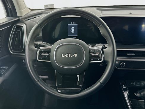 Used 2025 Kia Sorento S w/ Panoramic Sunroof Package image 18
