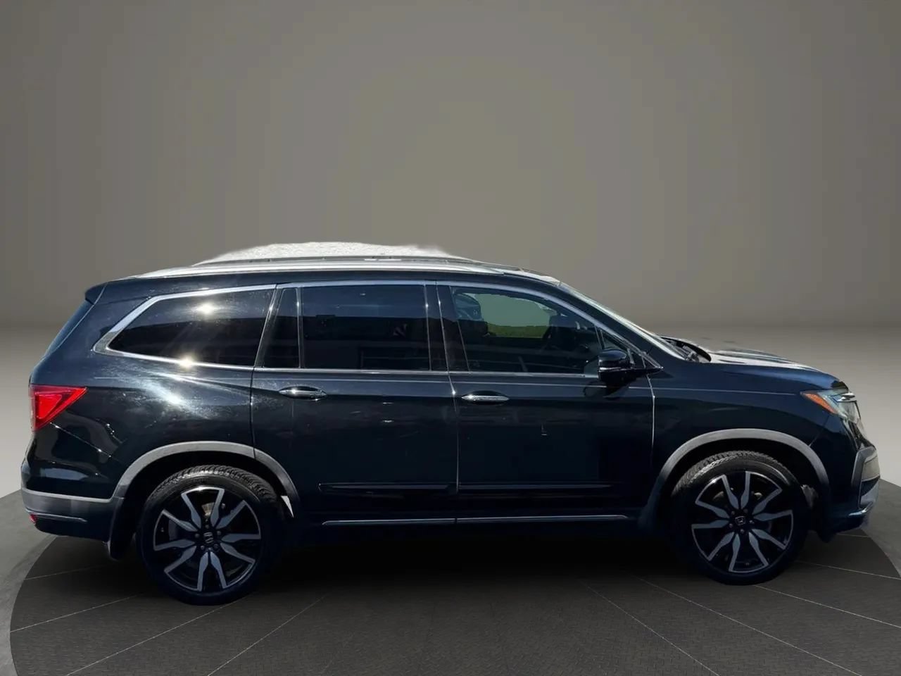Used 2019 Honda Pilot Elite image 6