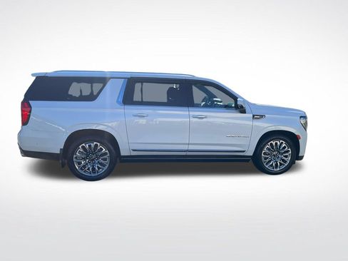 Used 2023 GMC Yukon XL Denali Ultimate AWD/4WD image 7
