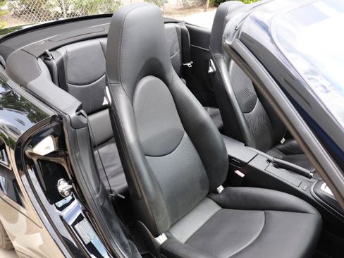 Used 2010 Porsche 911 Turbo image 23