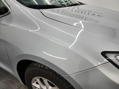 Used 2024 Chrysler Pacifica Touring-L image 25