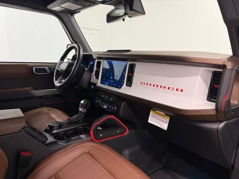 Used 2023 Ford Bronco Heritage Edition image 17