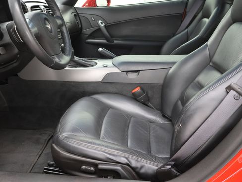 Used 2007 Chevrolet Corvette Coupe w/ Preferred Equipment Group image 8