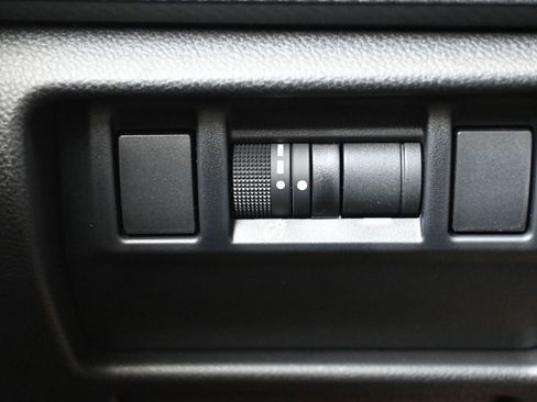 New 2025 Subaru Crosstrek 2.5i Limited w/ Crosstrek Mirror Package image 24