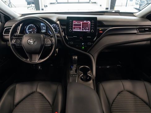 Used 2024 Toyota Camry SE FWD image 9
