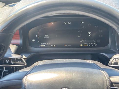 Used 2021 Lincoln Aviator Reserve RWD image 13