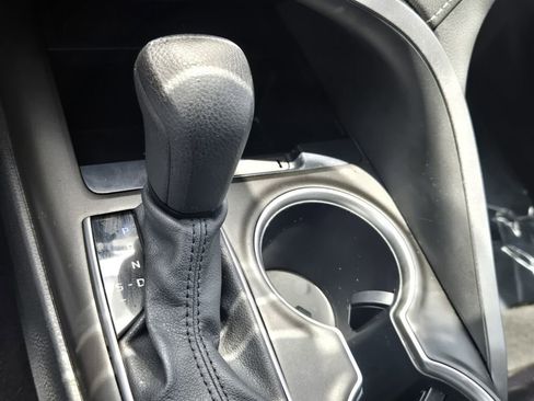 Used 2022 Toyota Camry LE FWD image 18