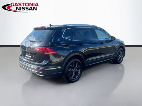 Used 2024 Volkswagen Tiguan SE image 9