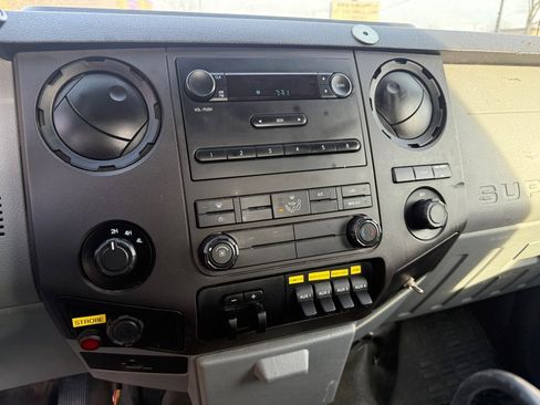 Used 2013 Ford F450 XL w/ High Capacity Trailer Tow Pkg image 18