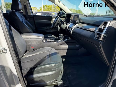 Used 2022 Kia Sorento S image 26