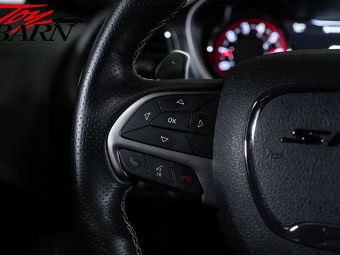 Used 2015 Dodge Challenger SRT Hellcat RWD image 31